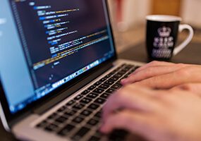 武汉新华电脑学校 湖北退役士兵定点培训机构，助力计算机软件开发人才培养